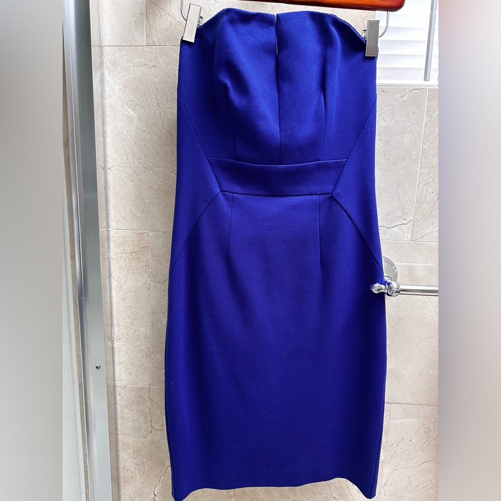 TRINA TURK Beautiful knit dress